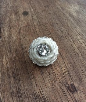 Broche speldje. Prijs 15,95 euro