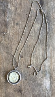 Vlechtwerk voor memory locket